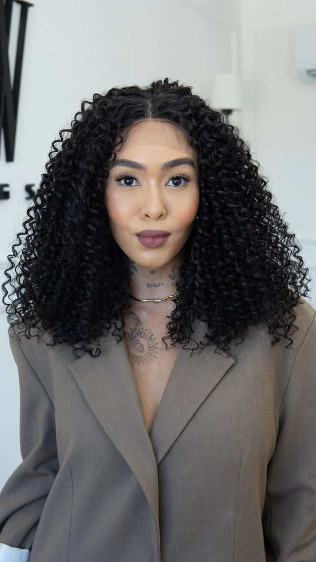 Lace Front Aila Castanho Escuro 13x3