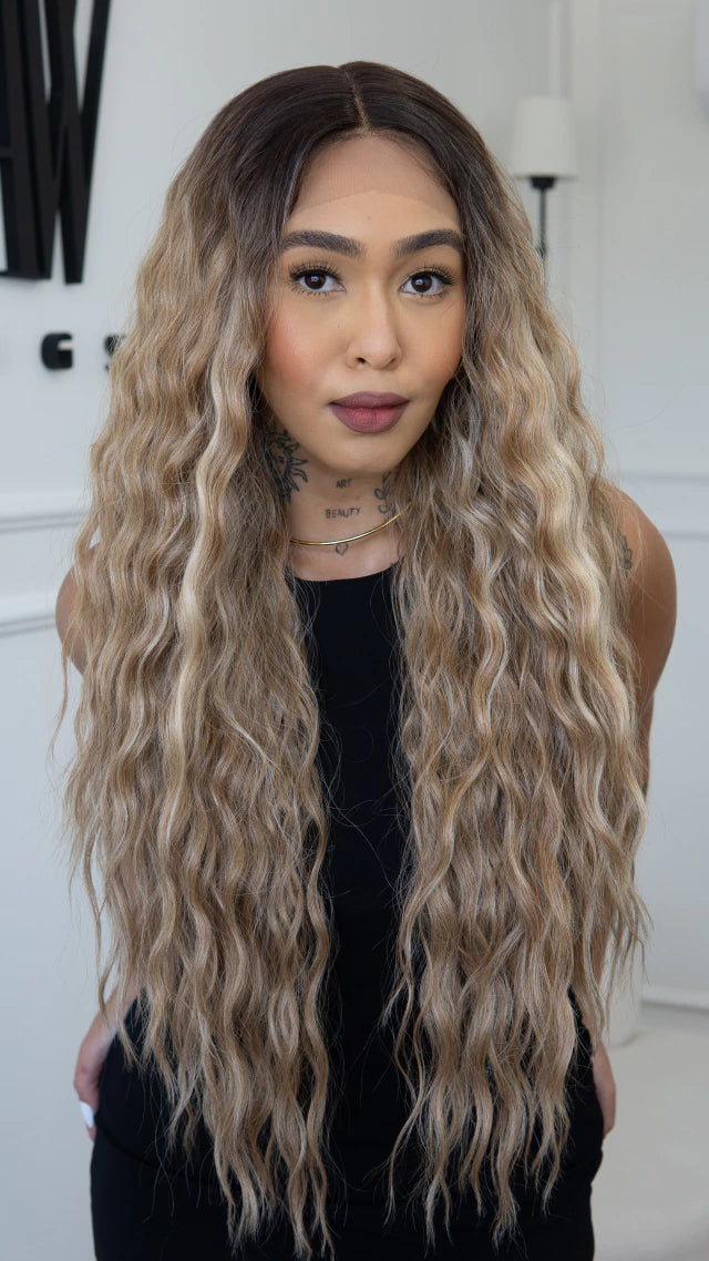 Lace Front Lilian Loira