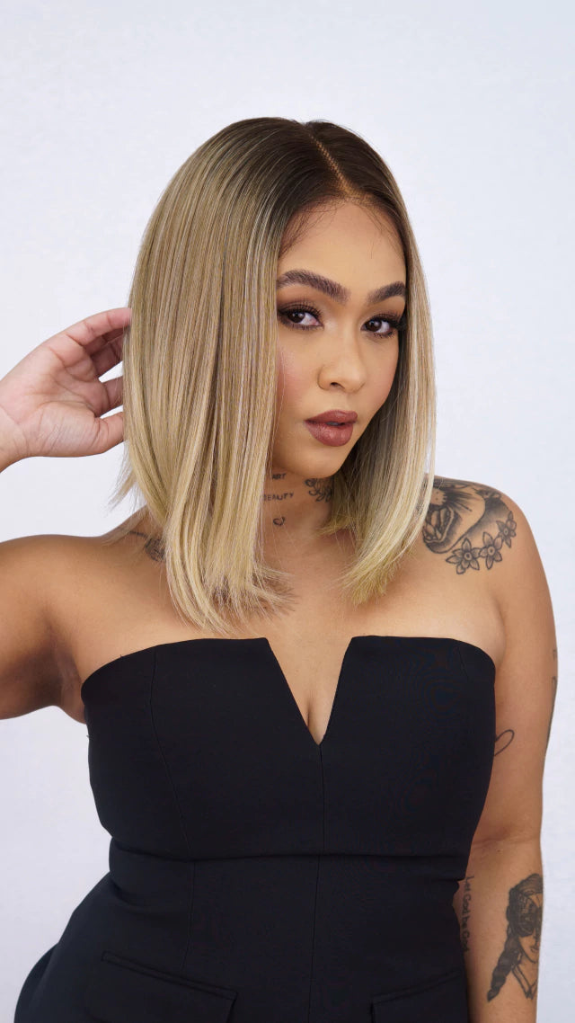 Lace Front Roberta Curta Loira 13x6