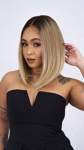 Lace Front Roberta Curta Loira 13x6