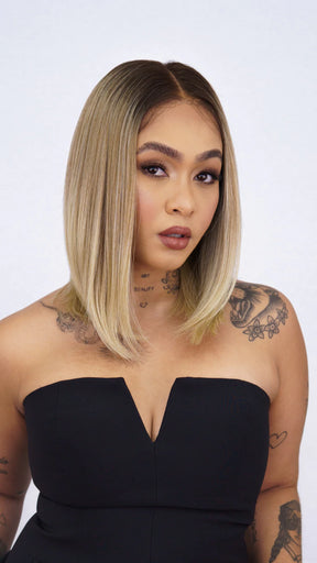 Lace Front Roberta Curta Loira 13x6