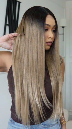 Lace Front Rebeca Loira