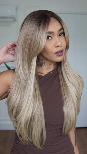 Lace Front Sabrina Loira